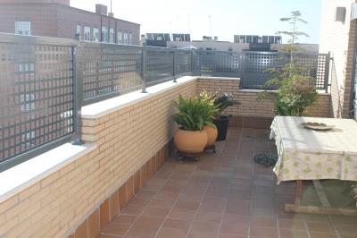 Celosias de madera Madrid - Celosías para ático, terraza y jardín